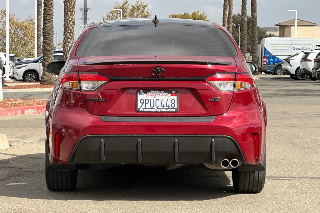 Certified 2025 Toyota Corolla SE w/ SE Premium Package FWD image 6
