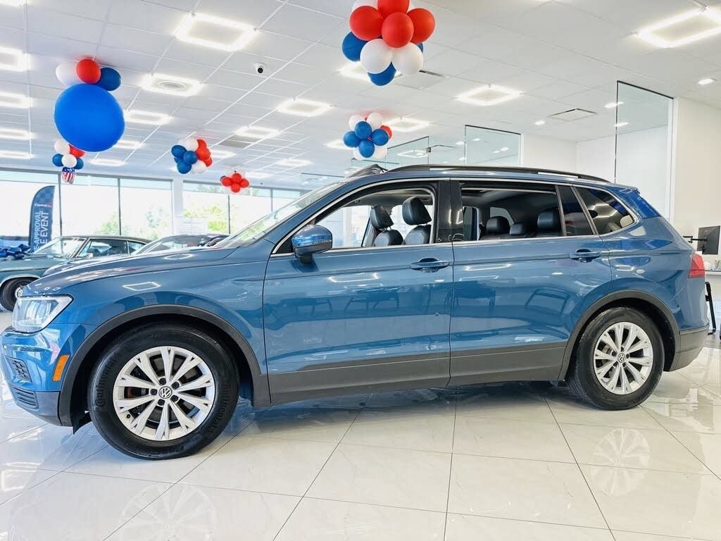 Used 2019 Volkswagen Tiguan SE w/ Panoramic Sunroof Package AWD/4WD image 4