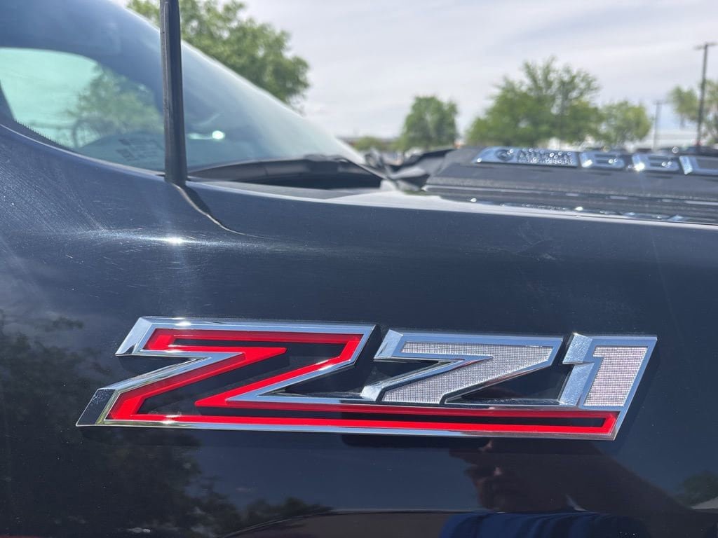 Used 2025 Chevrolet Silverado 2500 Custom w/ Custom Value Package AWD/4WD image 6