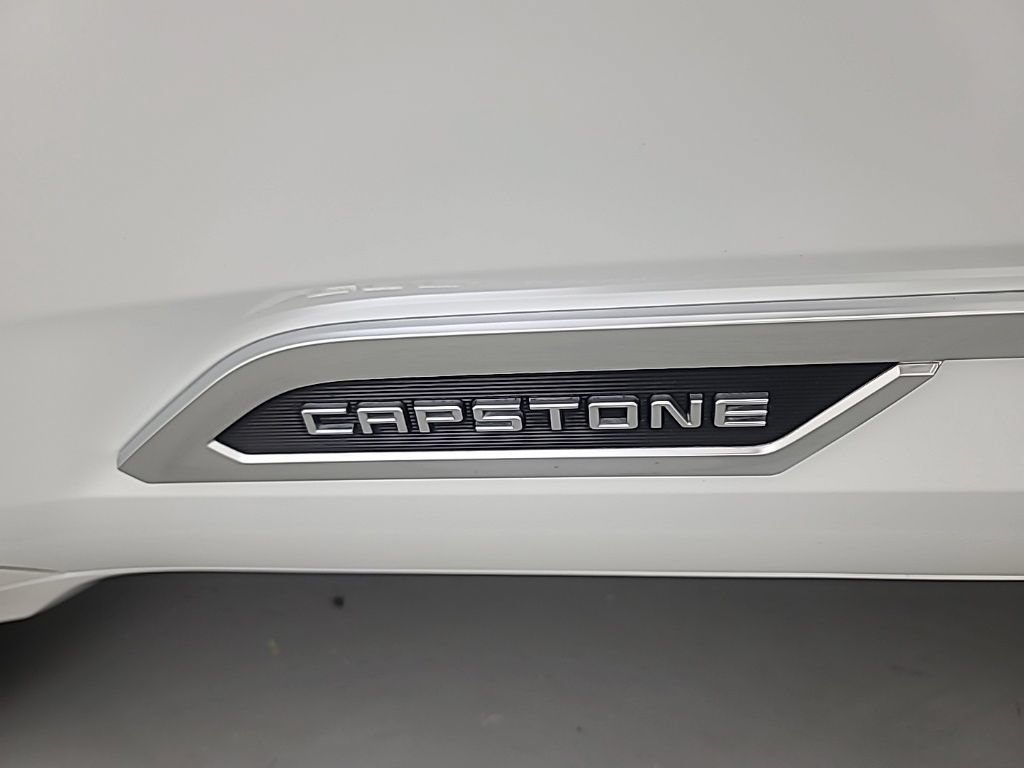 Used 2022 Toyota Tundra Capstone AWD/4WD image 11