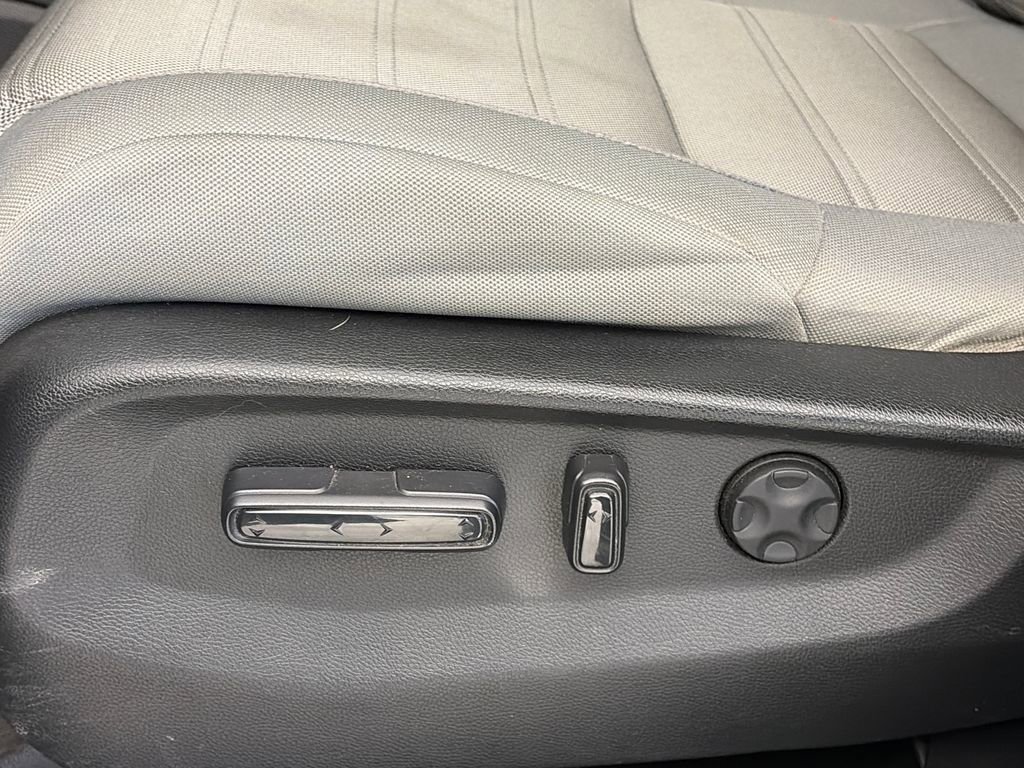 Used 2020 Honda CR-V EX image 25
