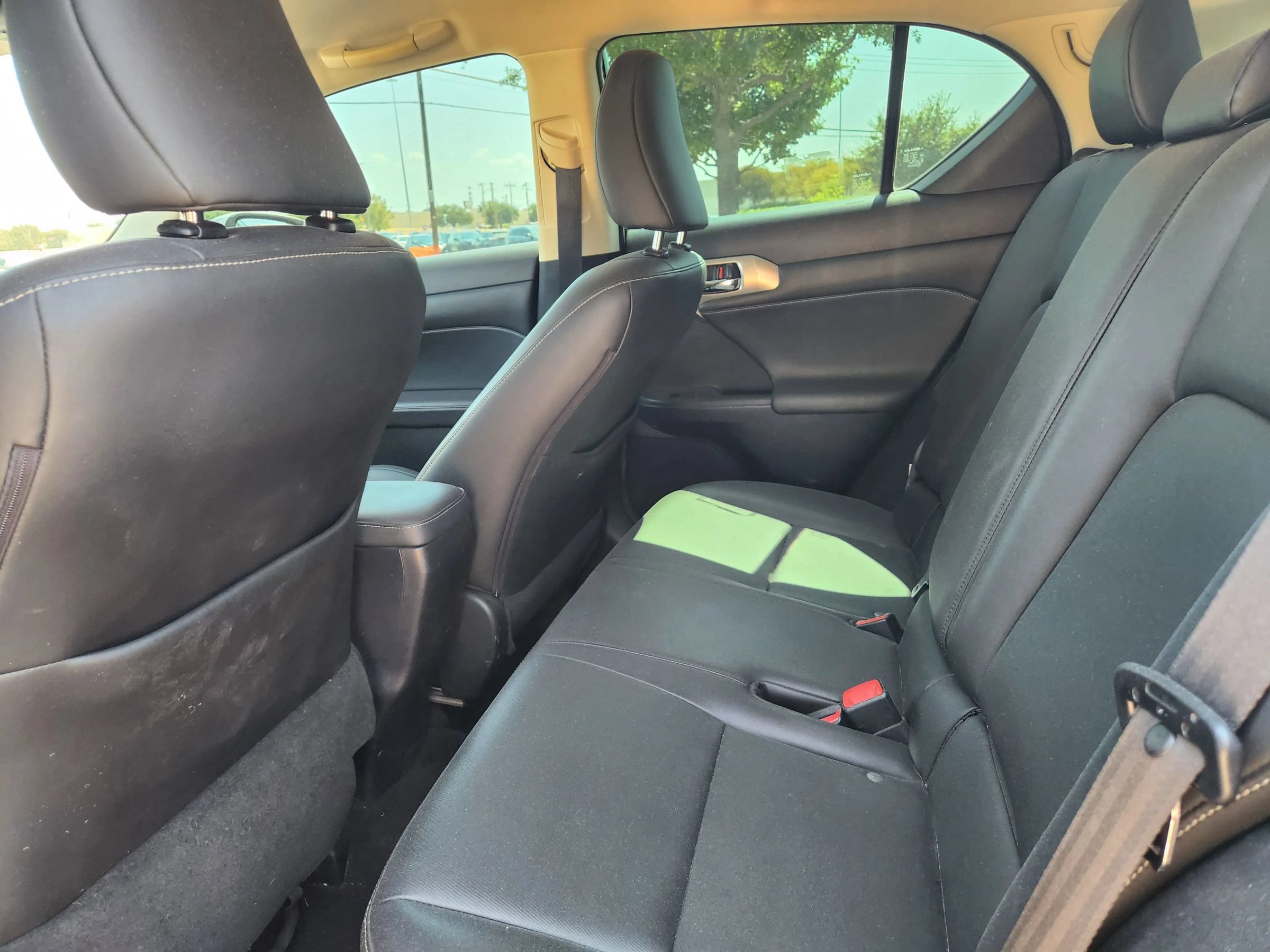 Used 2016 Lexus CT 200h FWD image 10