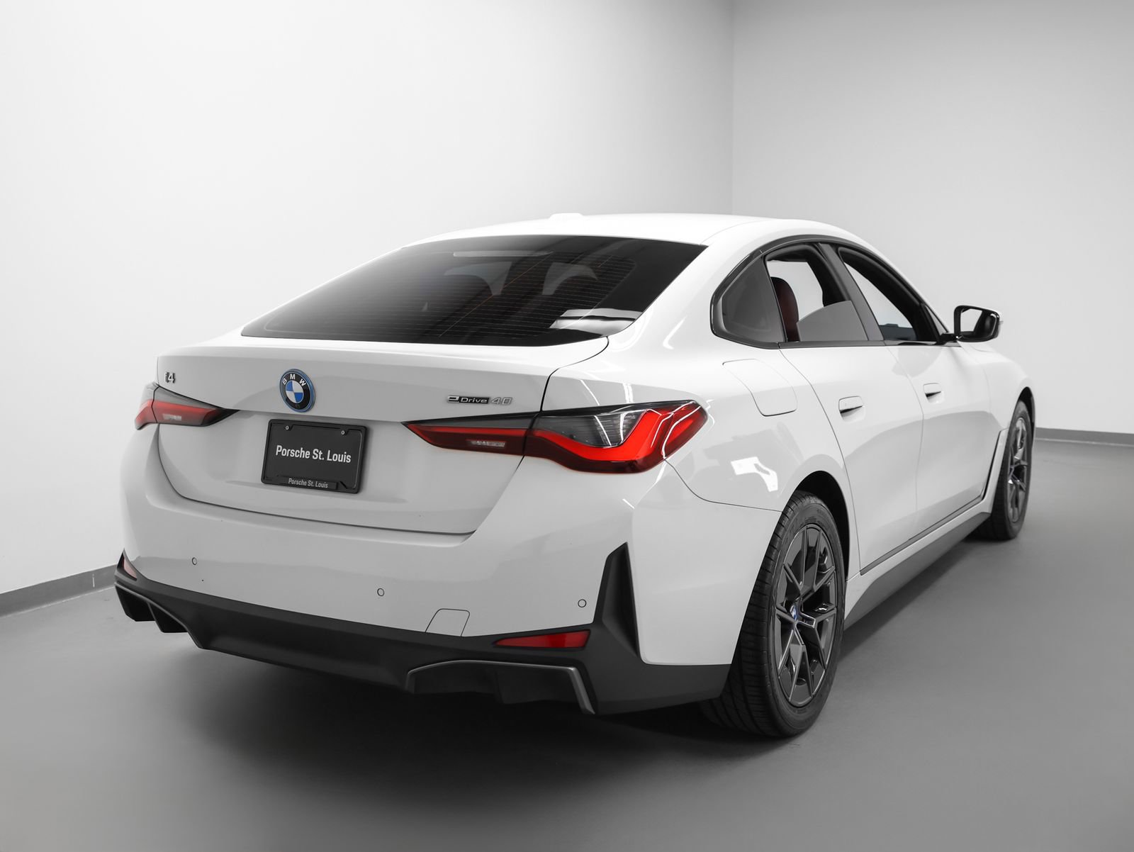 Used 2023 BMW i4 eDrive40 w/ Premium Package image 12