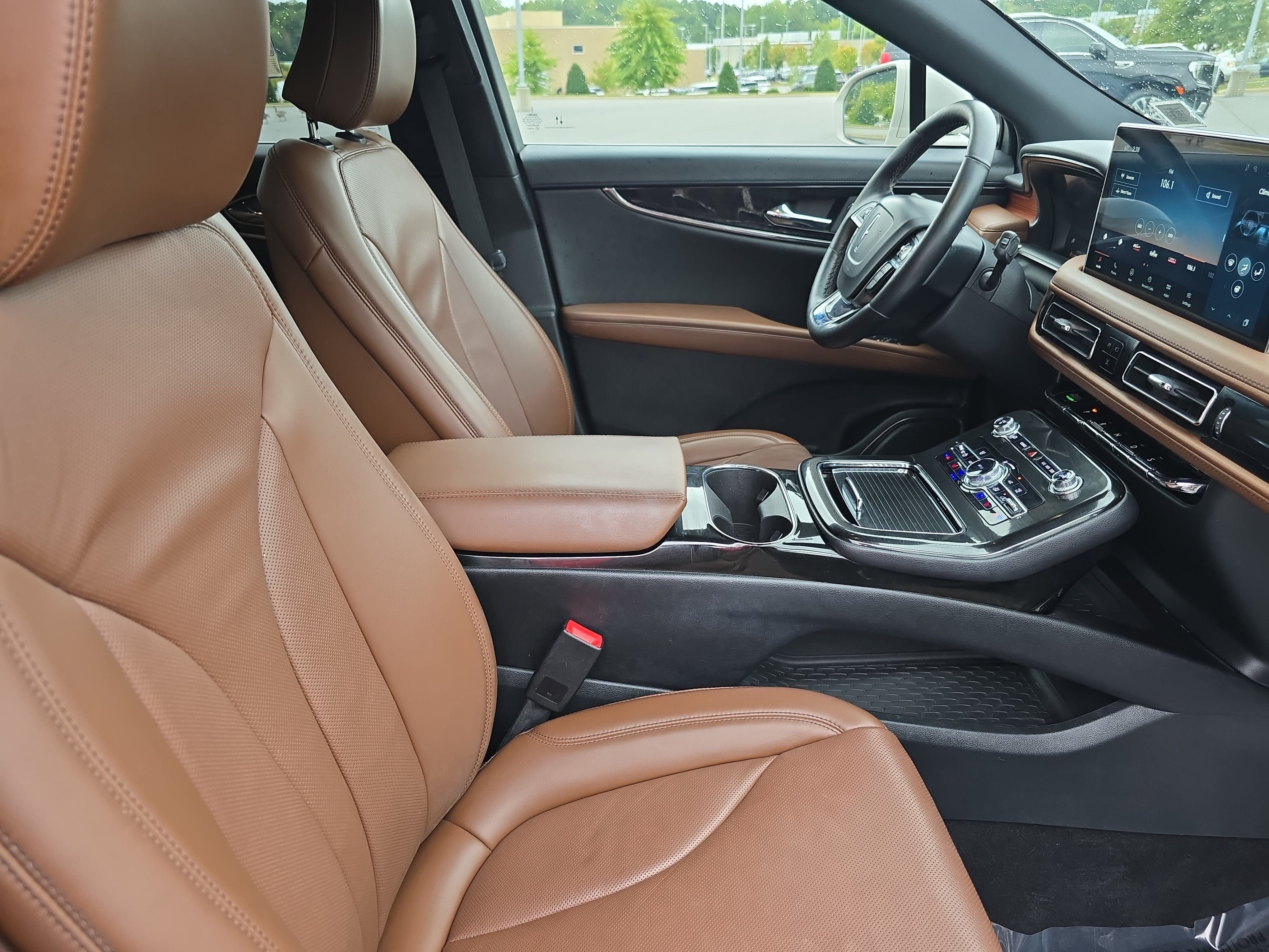Certified 2023 Lincoln Nautilus Reserve AWD/4WD image 10