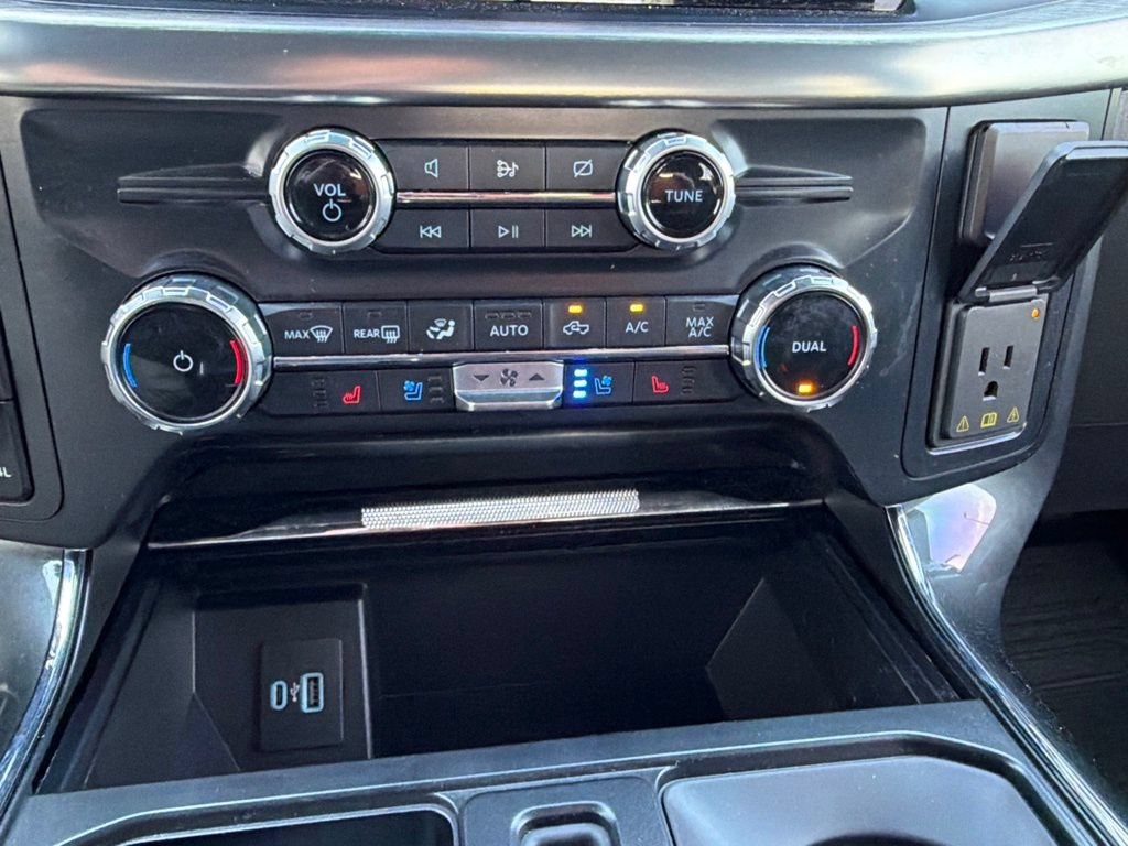 Used 2022 Ford F150 Lariat AWD/4WD image 8