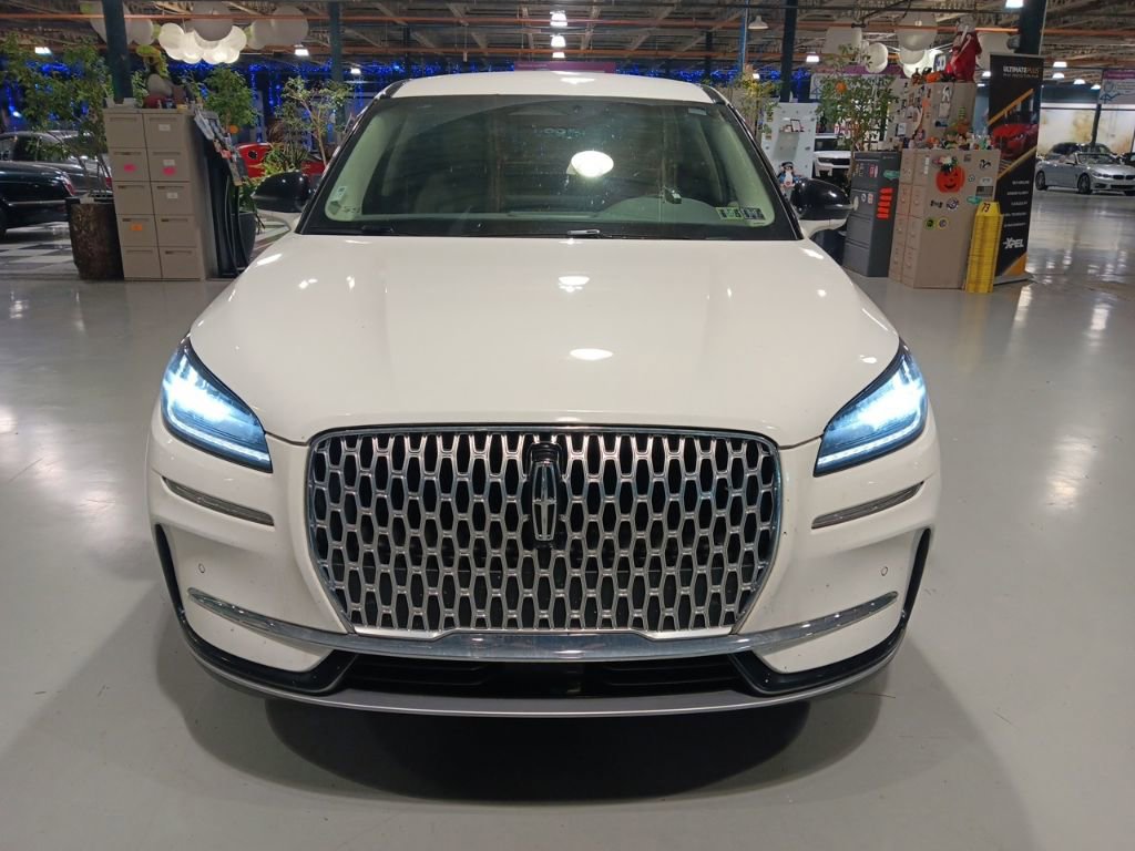 Used 2023 Lincoln Corsair AWD w/ Equipment Group 101A image 3