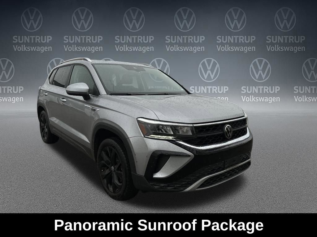 Used 2023 Volkswagen Taos SE w/ Panoramic Sunroof Package image 9