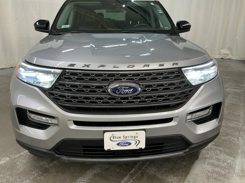 Used 2023 Ford Explorer XLT w/ Equipment Group 202A RWD image 14
