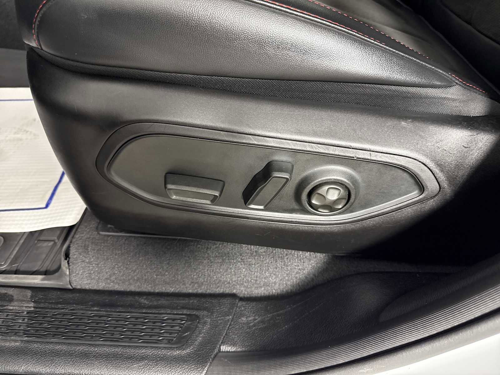 Used 2022 Jeep Grand Cherokee Trailhawk w/ Luxury Tech Group III image 25