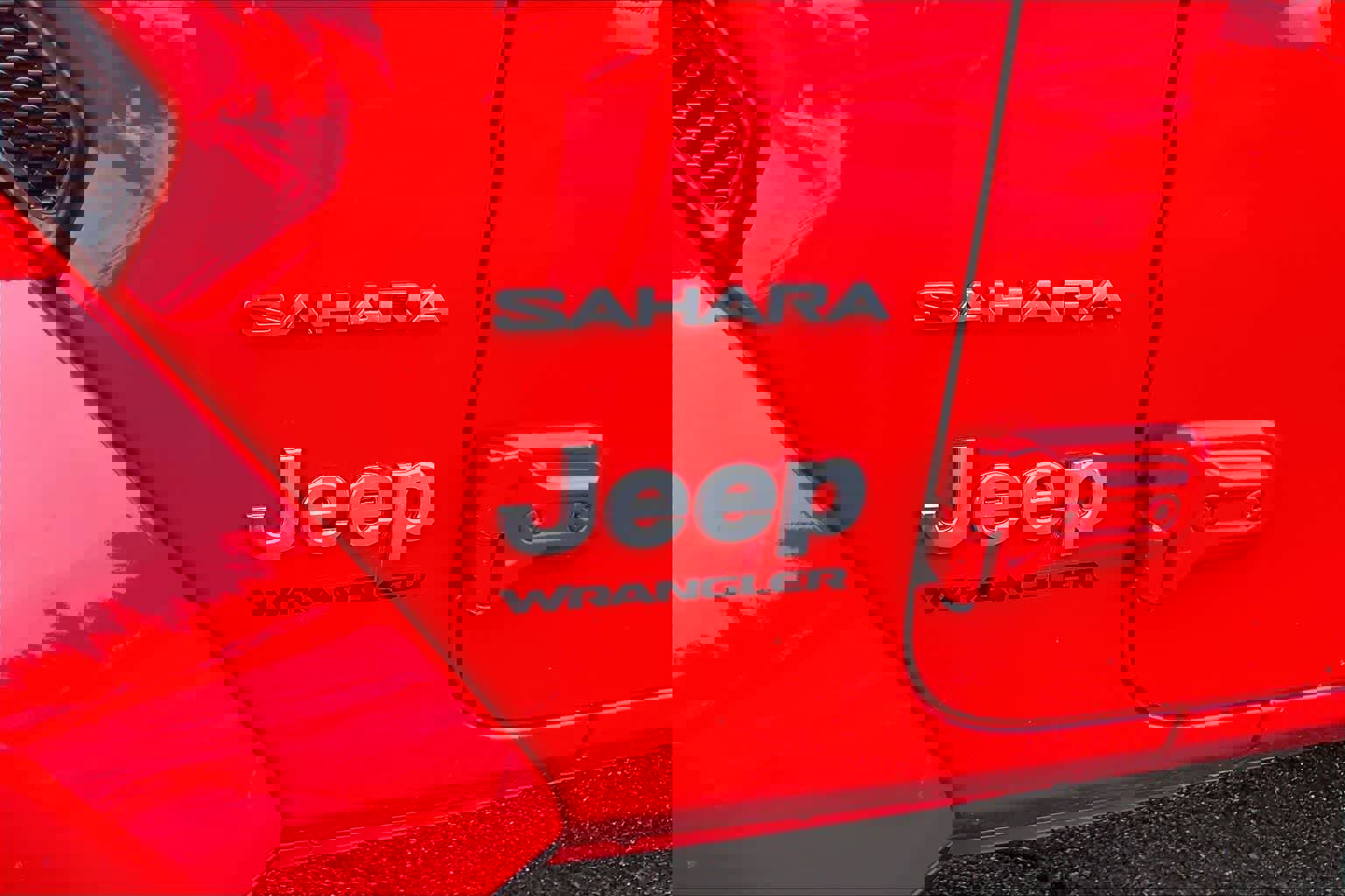Used 2023 Jeep Wrangler Sahara image 7