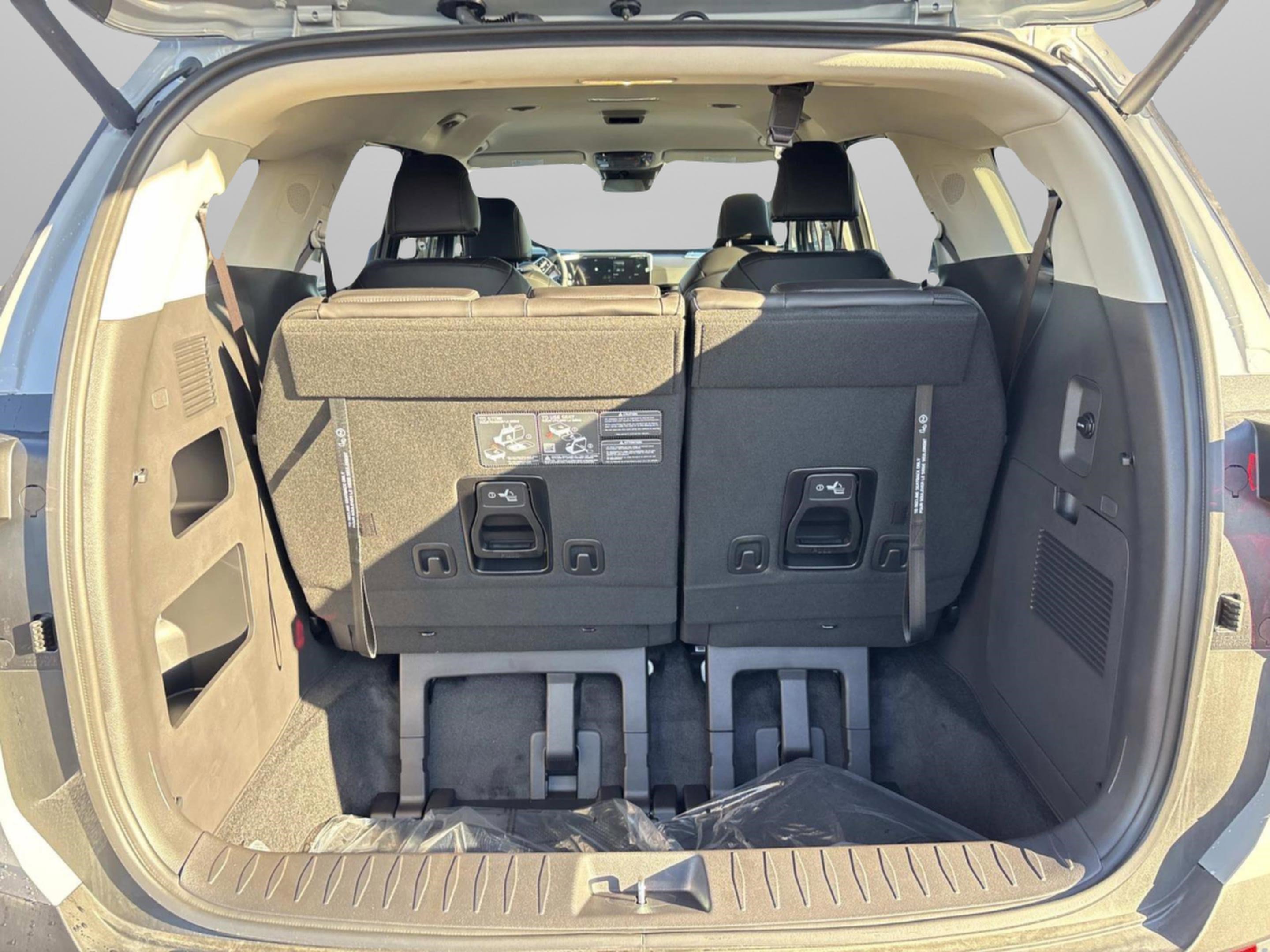 New 2026 Kia Carnival EX image 12