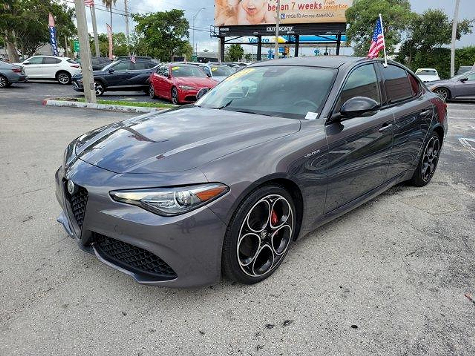 Used 2022 Alfa Romeo Giulia Veloce RWD image 3