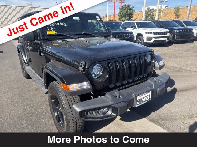 Used 2022 Jeep Wrangler Unlimited Sahara AWD/4WD image 7