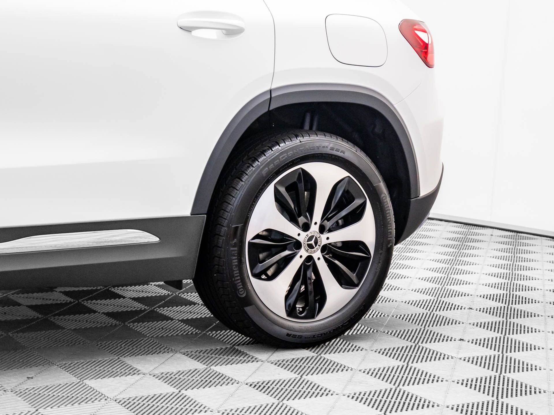 New 2026 Mercedes-Benz GLA 250 4MATIC image 40