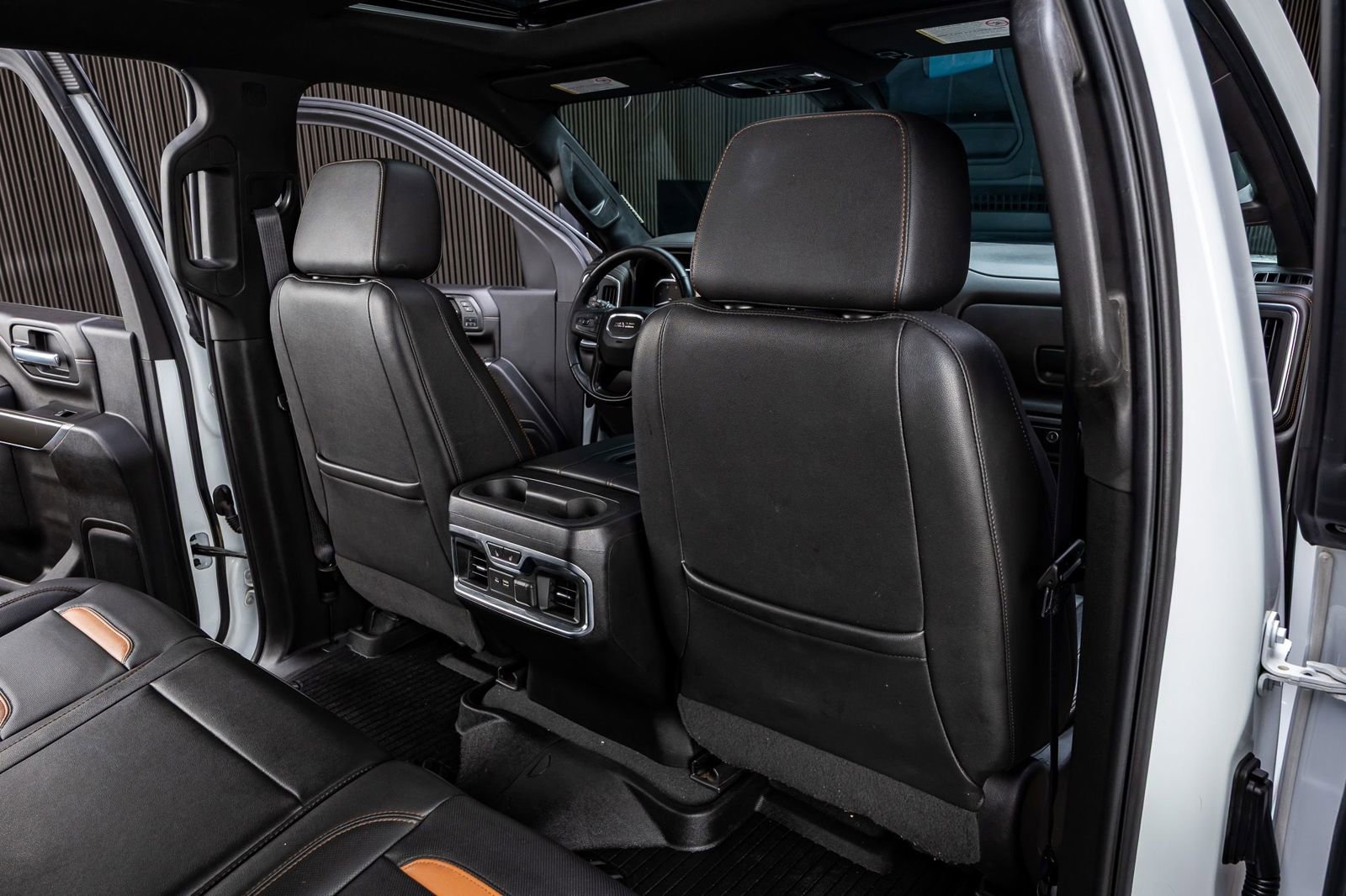Used 2021 GMC Sierra 2500 AT4 w/ AT4 Premium Plus Package AWD/4WD image 33