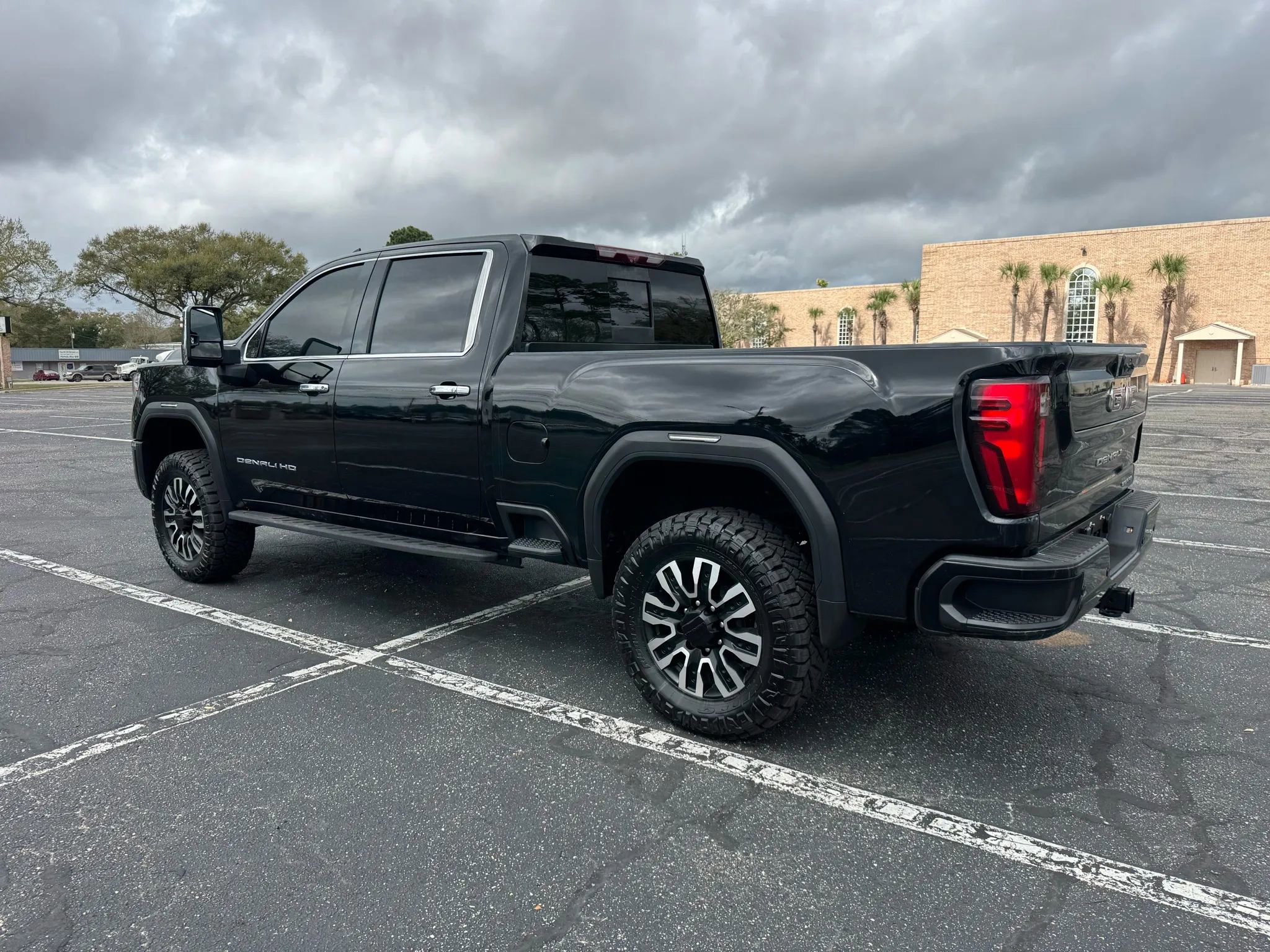 Used 2024 GMC Sierra 2500 Denali AWD/4WD image 8