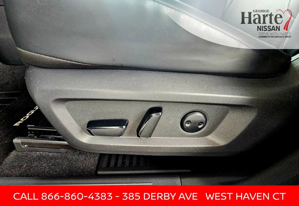 Certified 2022 Nissan Rogue SV w/ SV Premium Package image 37