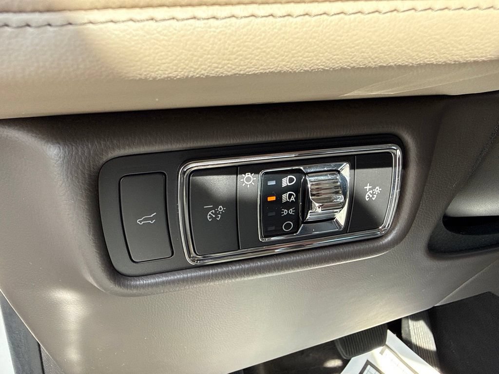 Used 2022 Lincoln Aviator Reserve w/ Equipment Group 201A AWD/4WD image 23