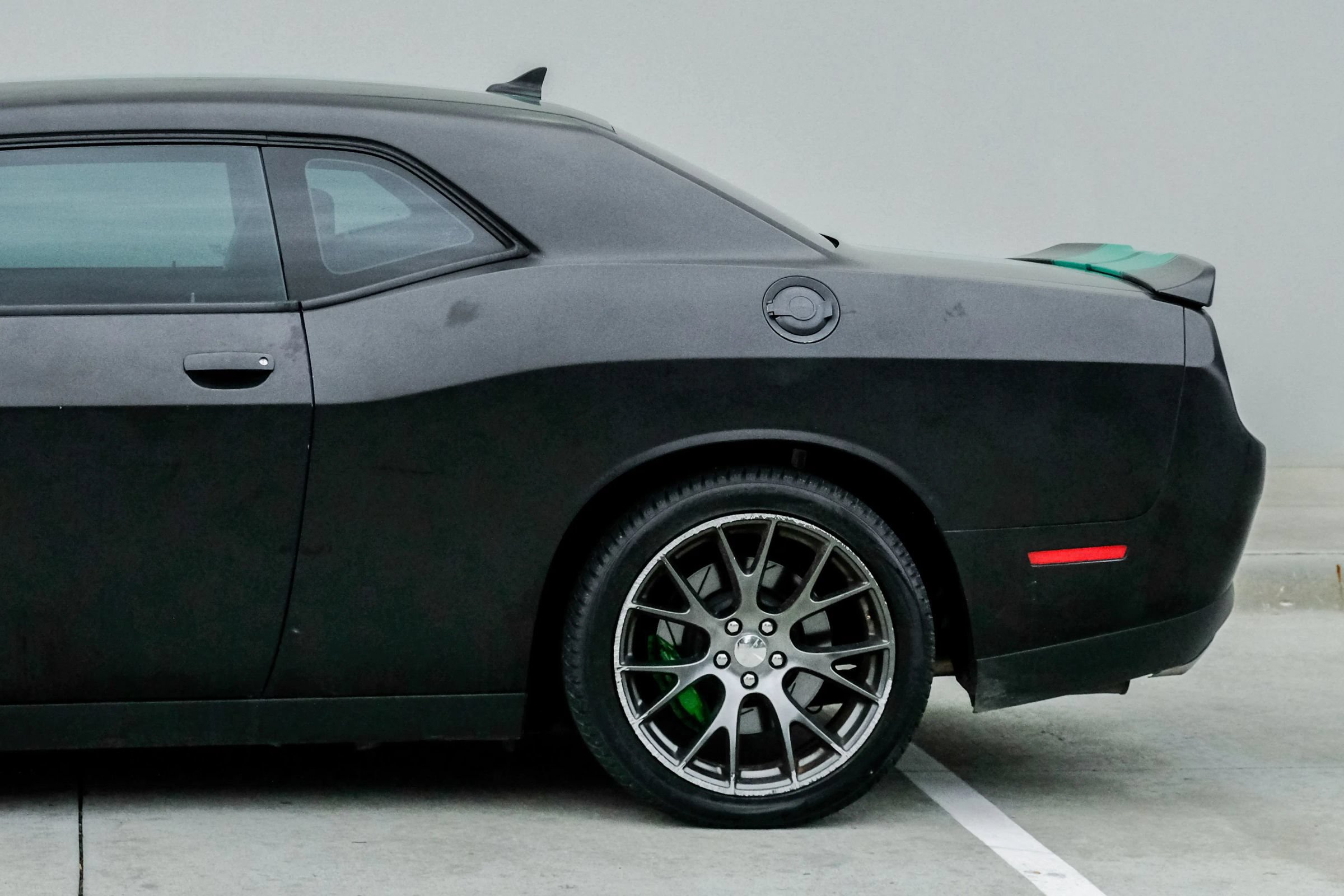 Used 2016 Dodge Challenger SRT w/ Technology Group RWD image 14