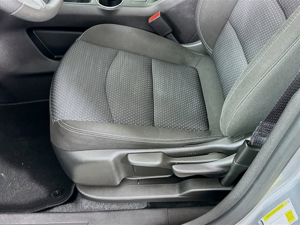 Used 2024 GMC Terrain SLE image 19