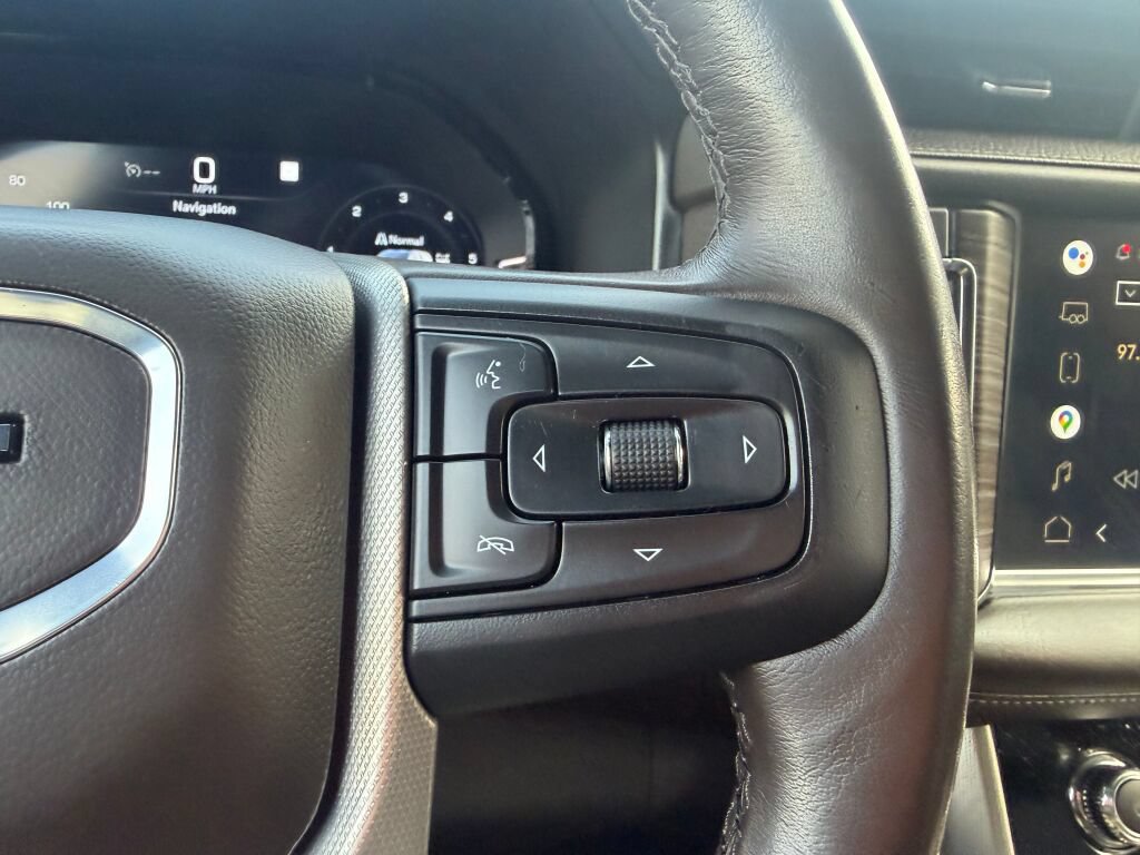 Used 2022 GMC Yukon XL Denali AWD/4WD image 15