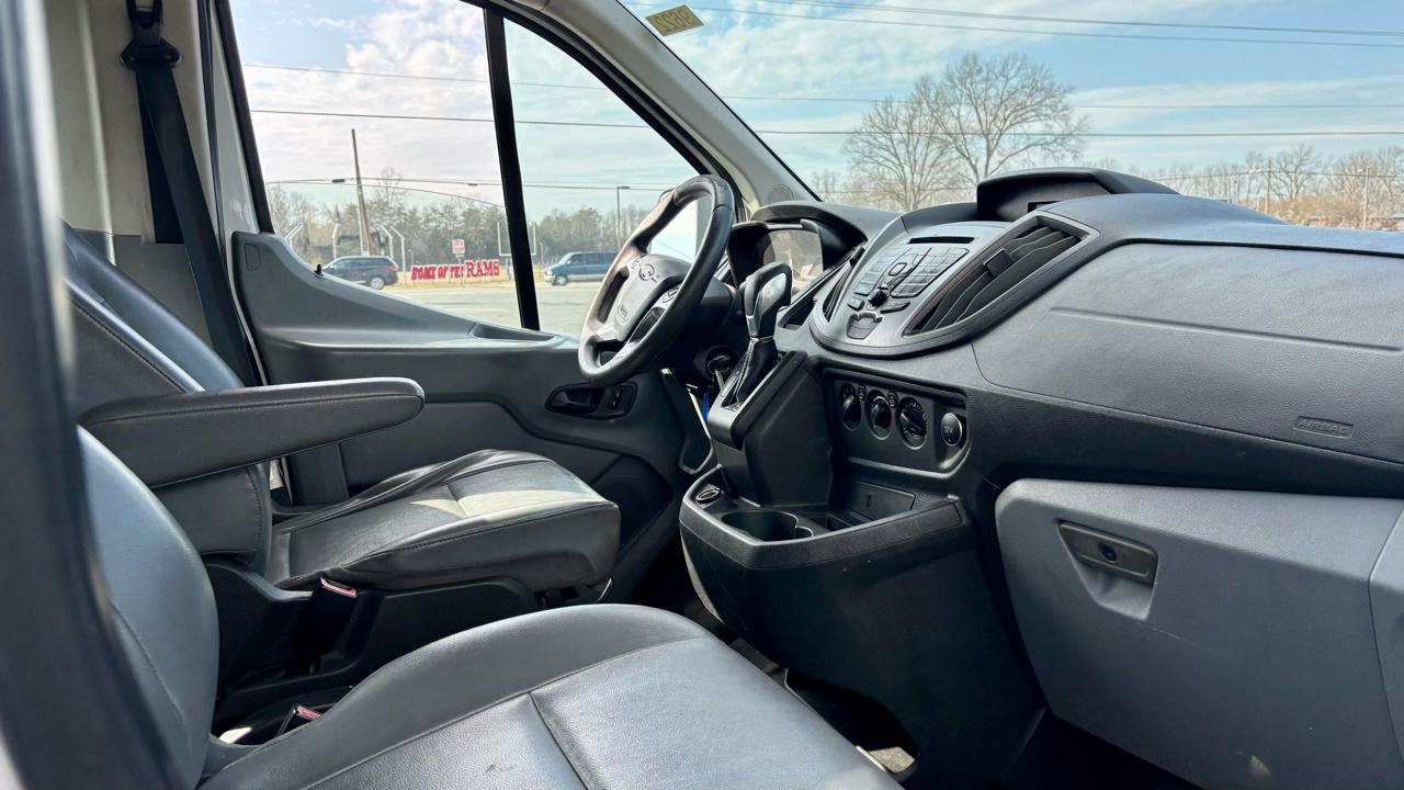 Used 2019 Ford Transit 350 XL RWD image 6