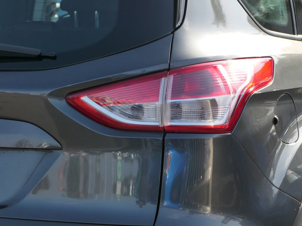 Used 2016 Ford Escape S image 5