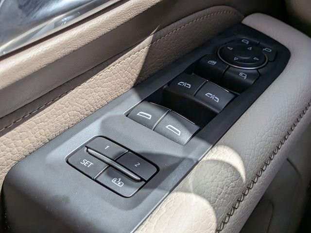 Used 2024 GMC Yukon Denali image 25