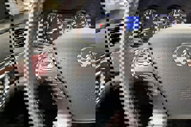 Used 2018 INFINITI Q70 L 3.7 AWD/4WD image 24