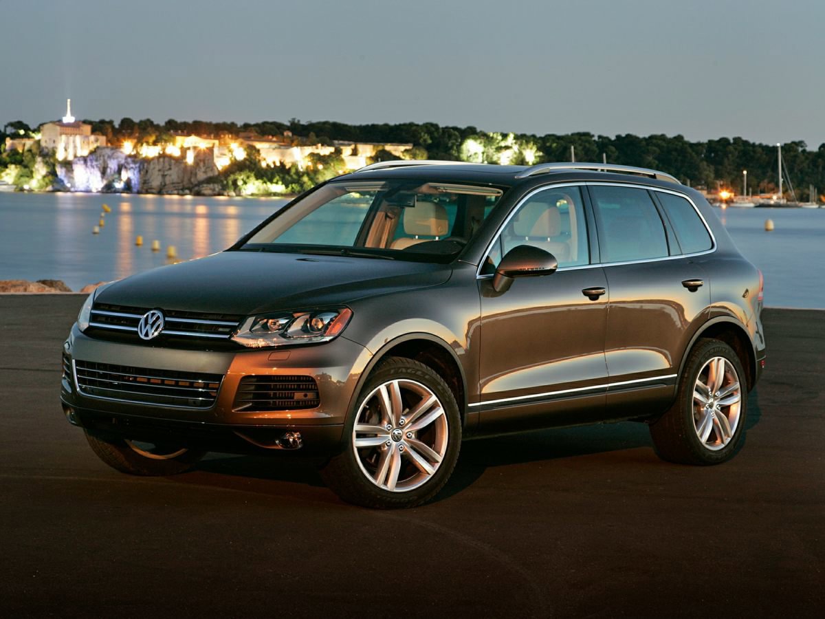 Used 2014 Volkswagen Touareg TDI AWD/4WD image 1