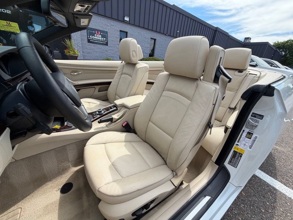 Used 2012 BMW 328i Convertible RWD image 32