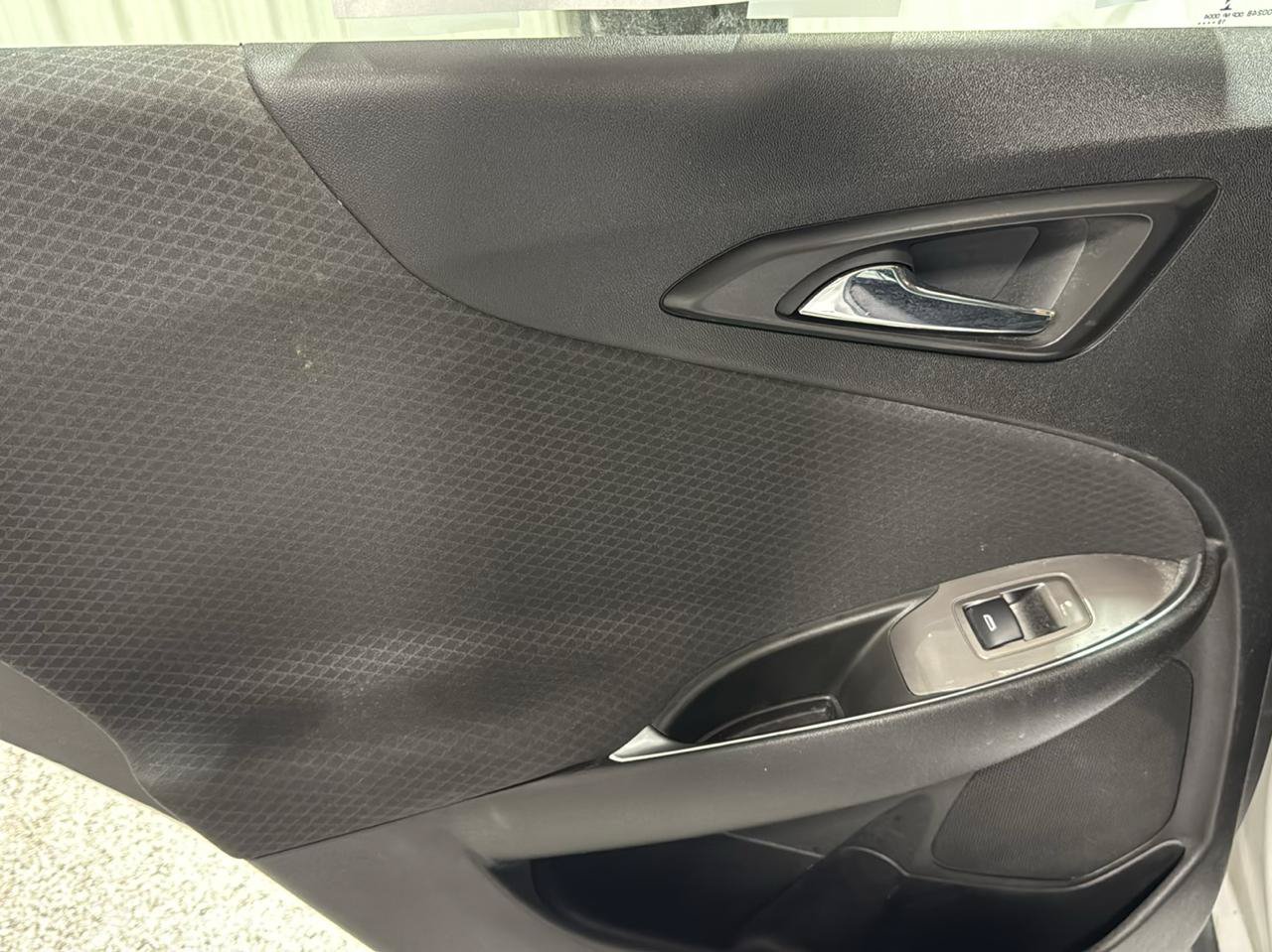 Used 2020 Chevrolet Malibu LT FWD image 14