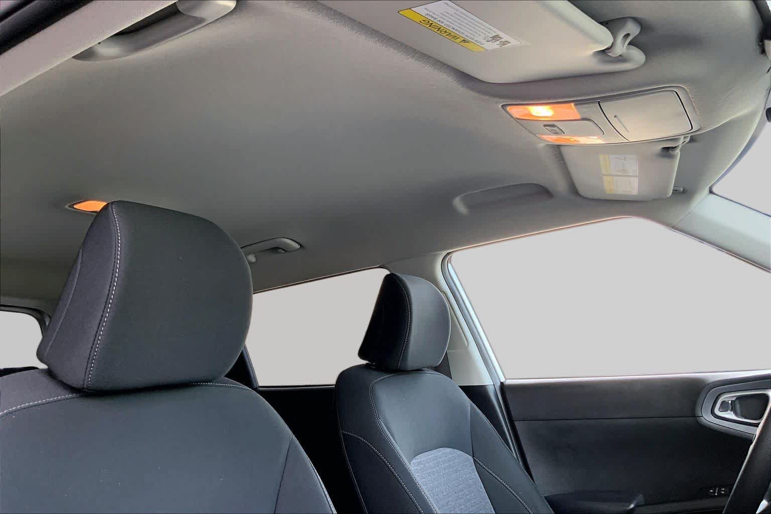 Used 2020 Kia Soul S FWD image 14