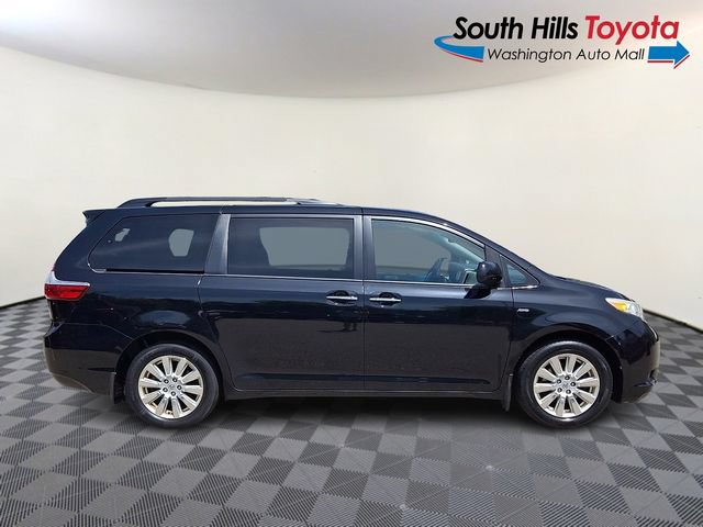 Used 2017 Toyota Sienna XLE AWD/4WD image 7