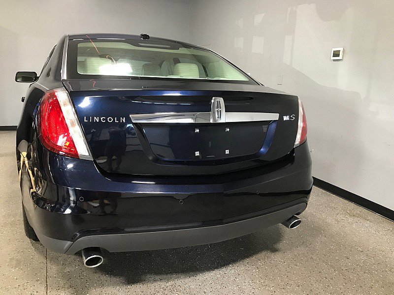 Used 2009 Lincoln MKS image 4