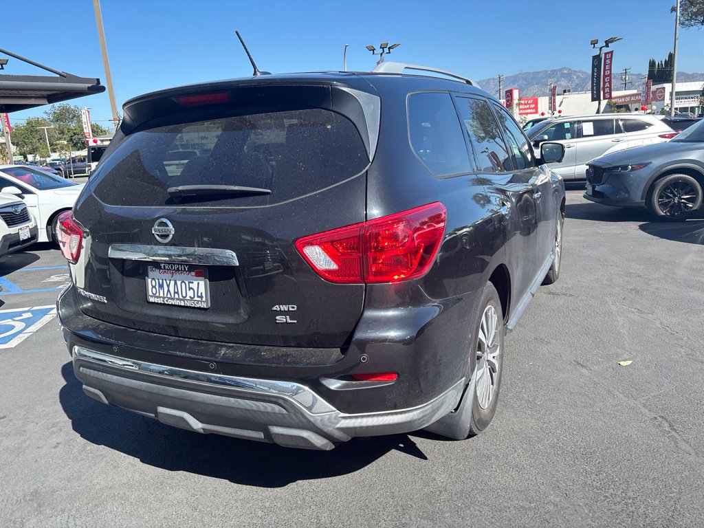 Used 2017 Nissan Pathfinder 4WD image 4