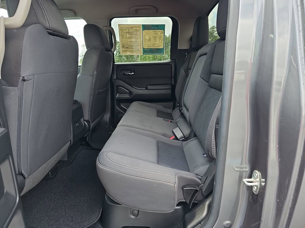 Used 2025 Nissan Frontier SV RWD image 18