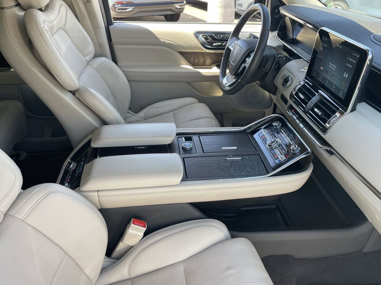Used 2020 Lincoln Navigator Reserve w/ Luxury Package AWD/4WD image 11