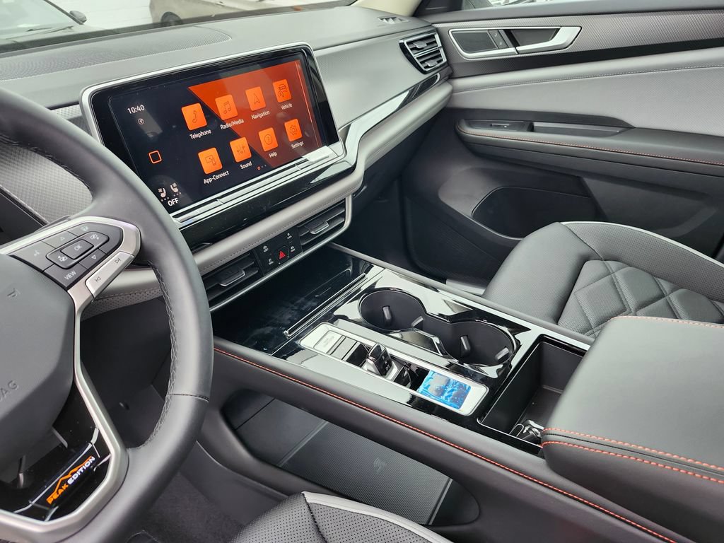 New 2026 Volkswagen Atlas Peak Edition AWD/4WD image 6