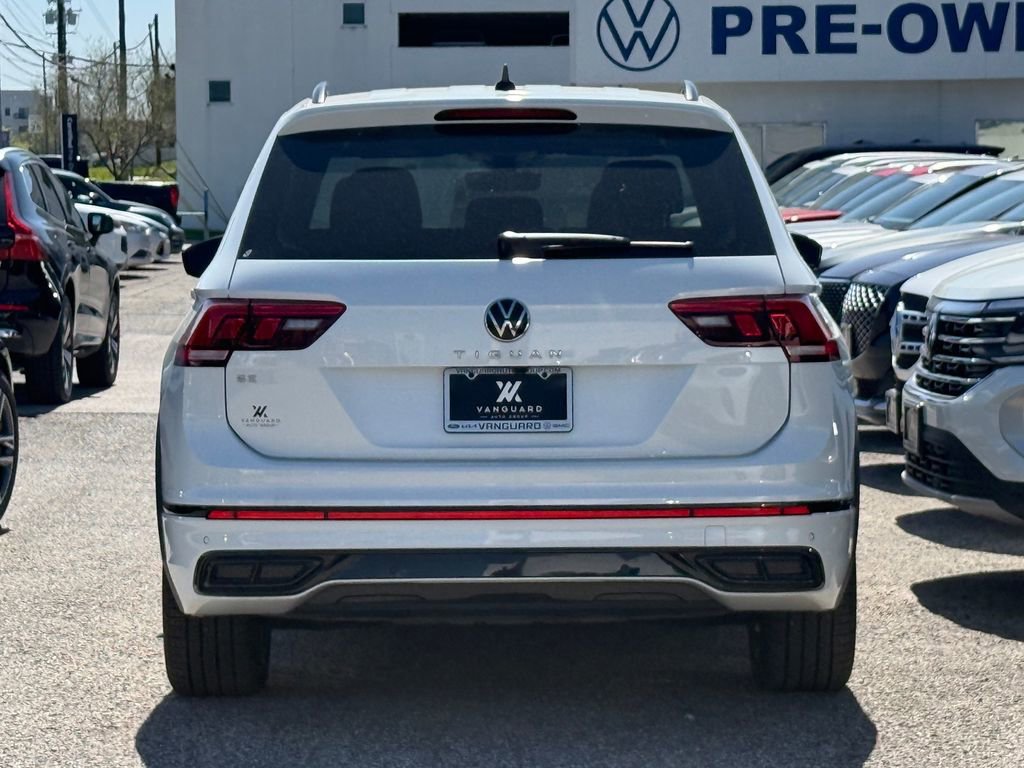 Used 2024 Volkswagen Tiguan SE R-Line image 9