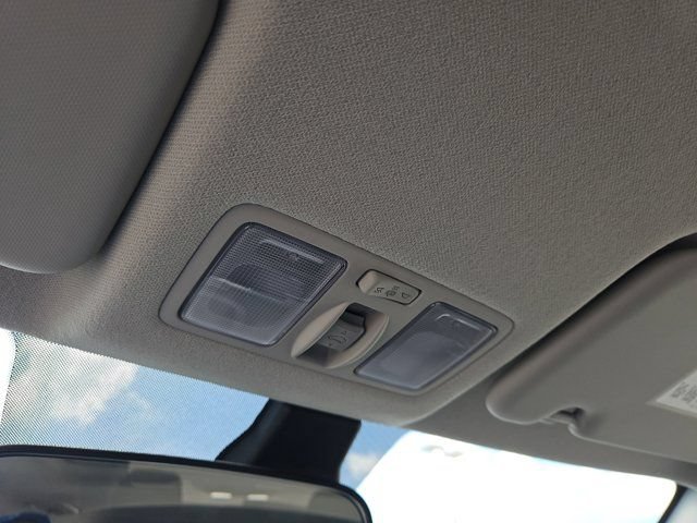 New 2025 Hyundai Venue SEL FWD image 22
