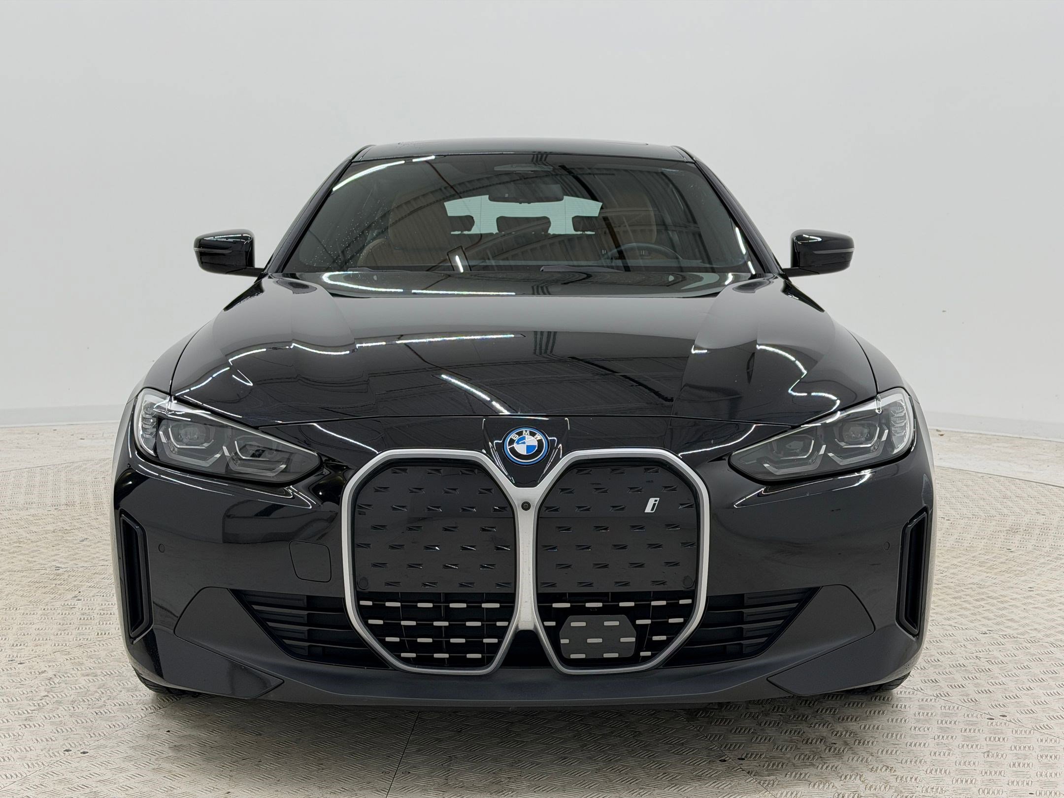 Certified 2023 BMW i4 eDrive35 image 6