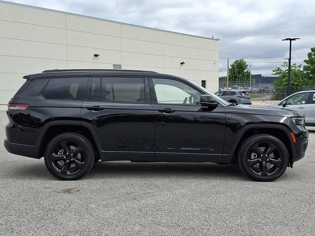 Used 2024 Jeep Grand Cherokee L Altitude AWD/4WD image 10
