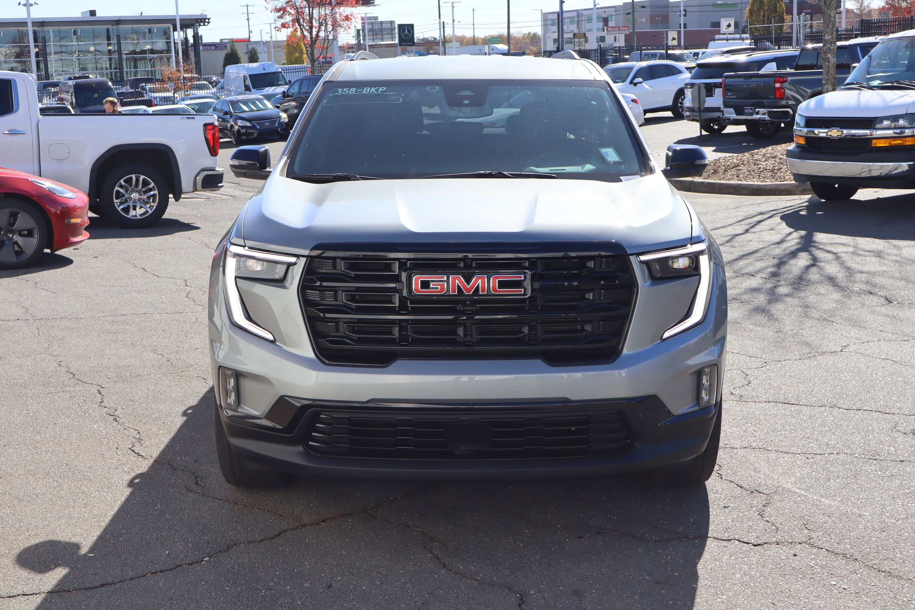Used 2024 GMC Acadia Elevation w/ Black Edition image 3