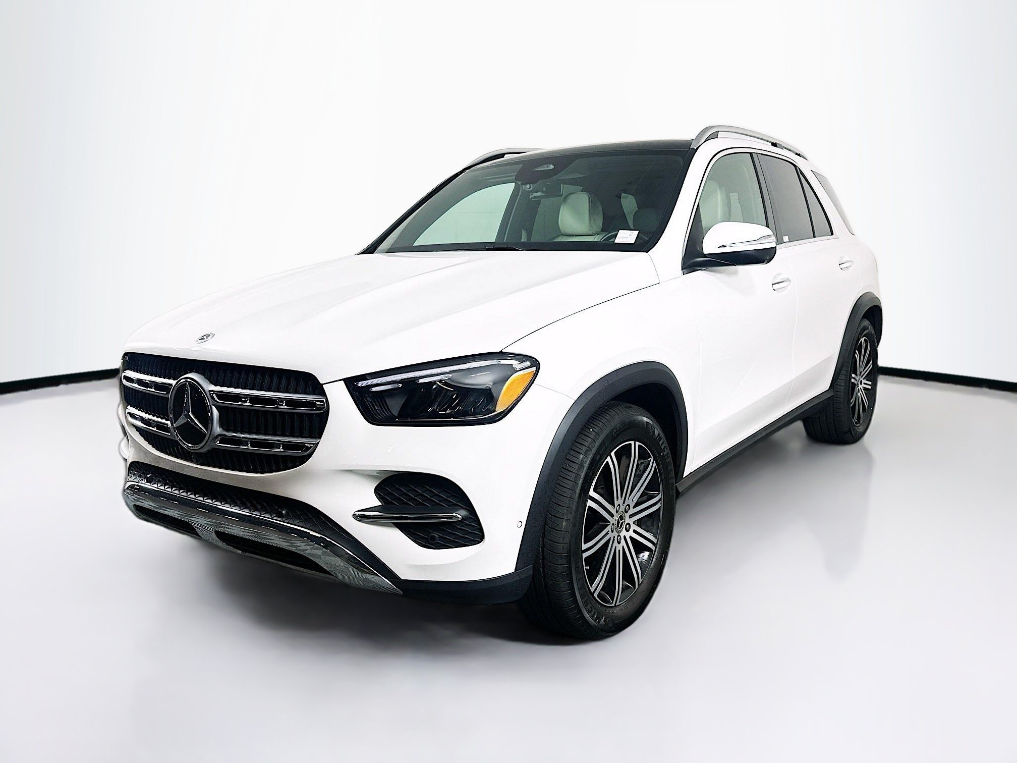Used 2026 Mercedes-Benz GLE 350 4MATIC image 3