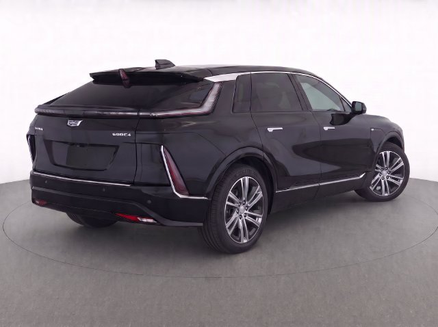 Used 2024 Cadillac Lyriq Tech w/ Driver Assist Package AWD/4WD image 4