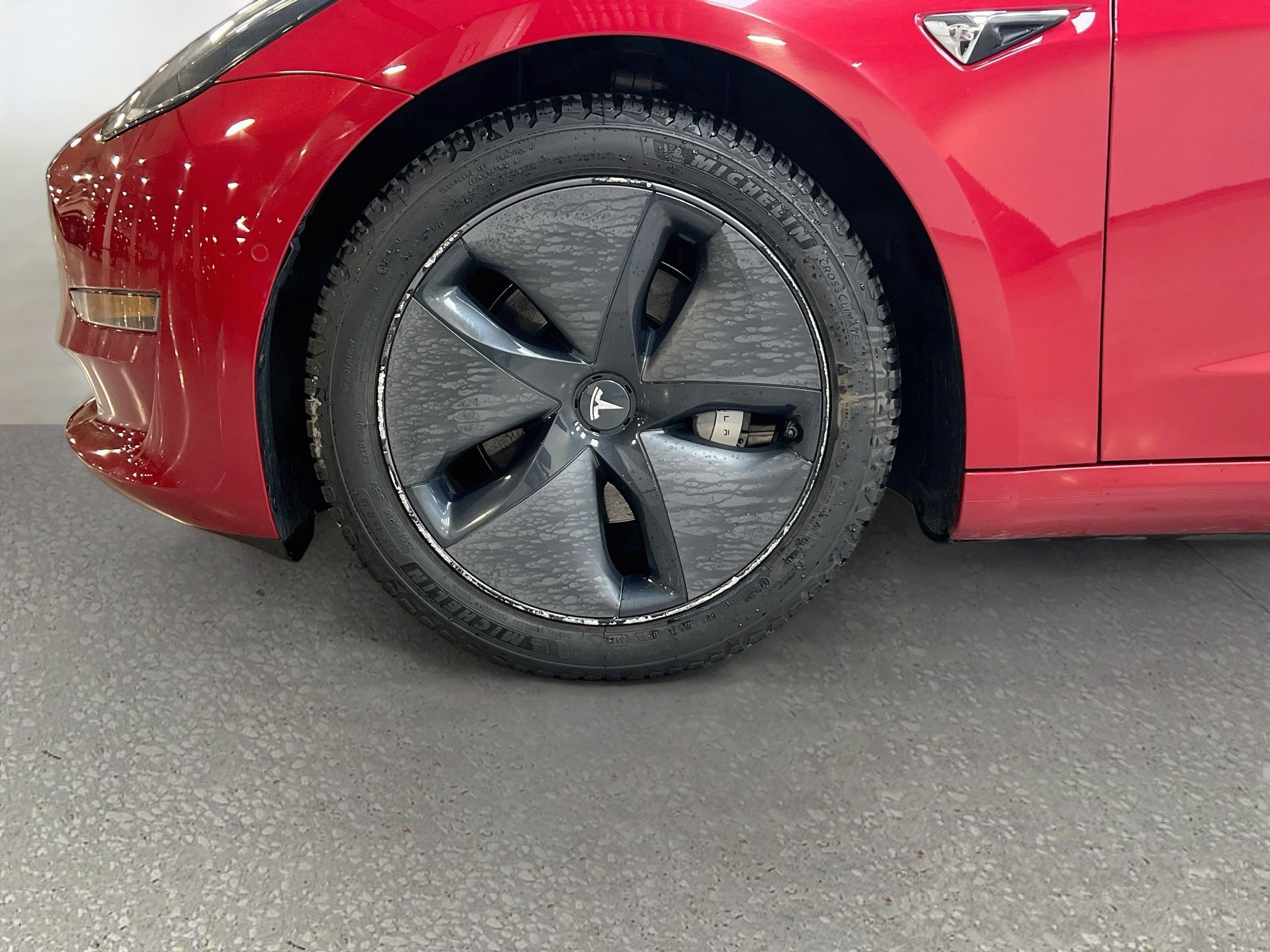 Used 2018 Tesla Model 3 Long Range AWD/4WD image 31