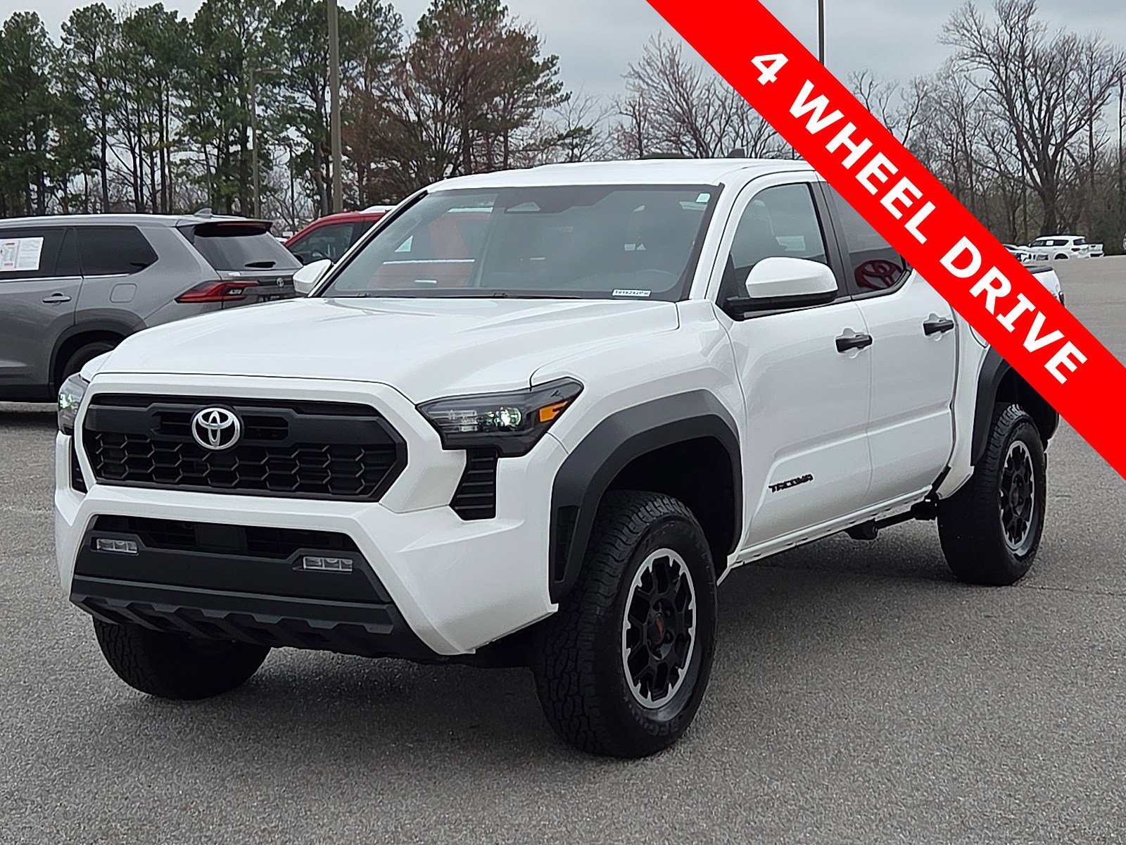 Used 2024 Toyota Tacoma TRD Off-Road image 2