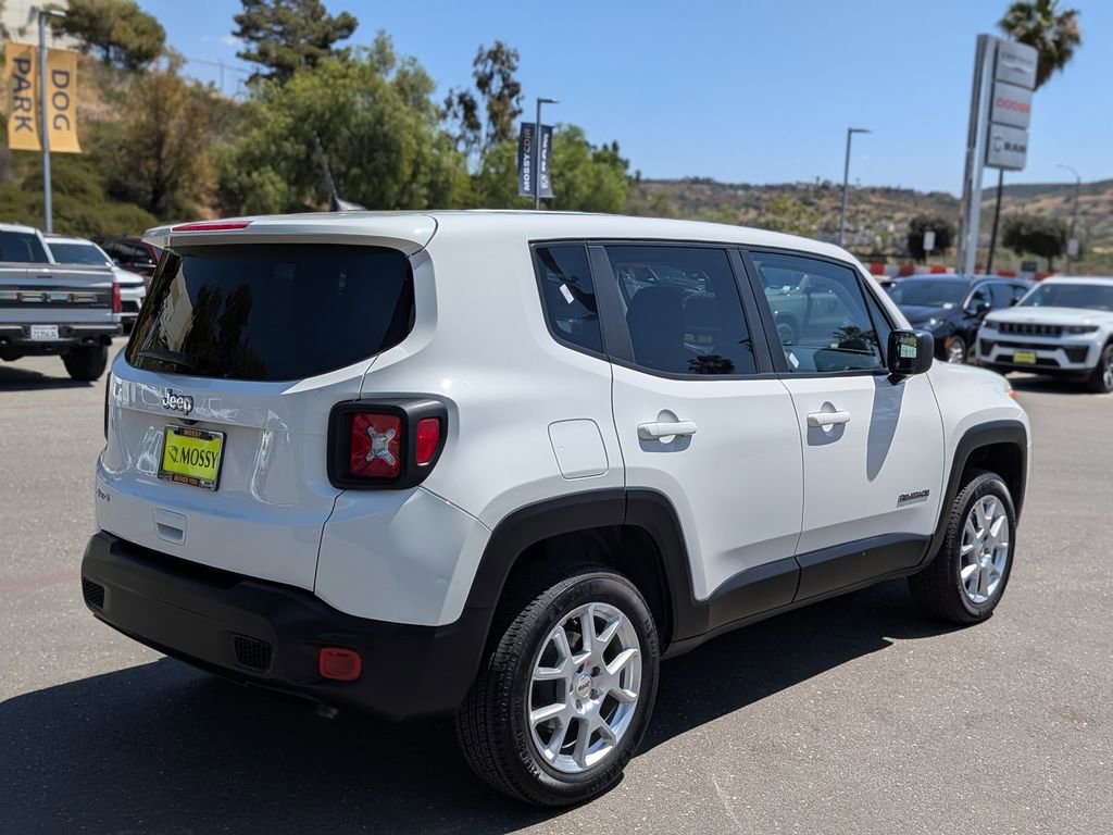Used 2023 Jeep Renegade Latitude image 8