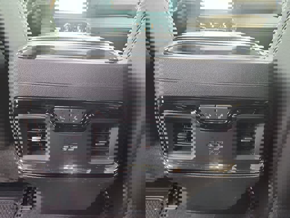 Used 2023 GMC Sierra 1500 AT4X image 18